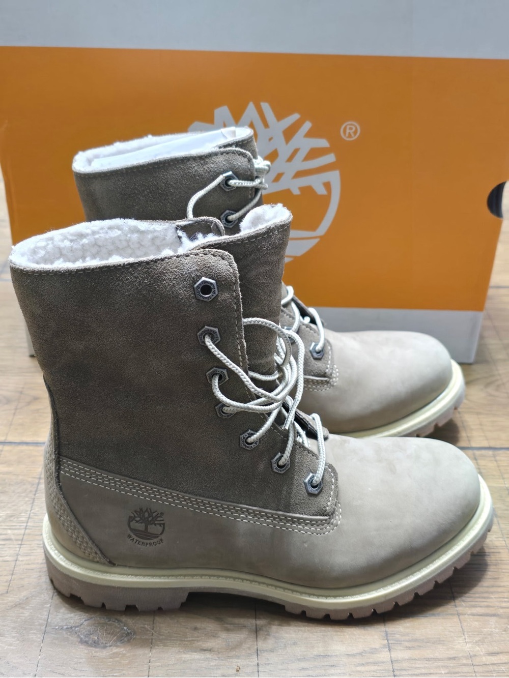 Womens Timberland® Authentic Waterproof Roll-Top Boot - Light Brown/Taupe 6W NEW